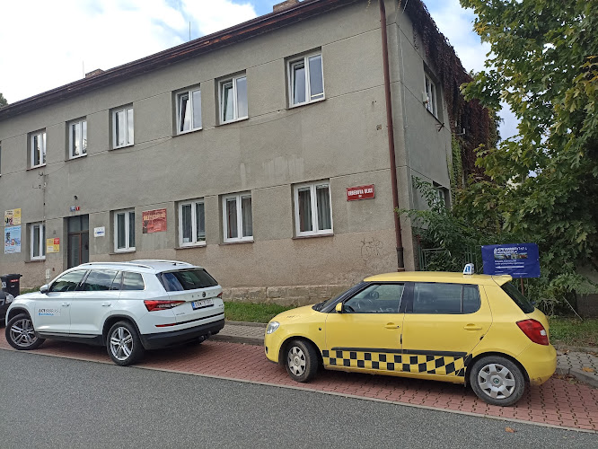 Logo Acr Autoškola Chrudim- Acr Řebíček S.r.o