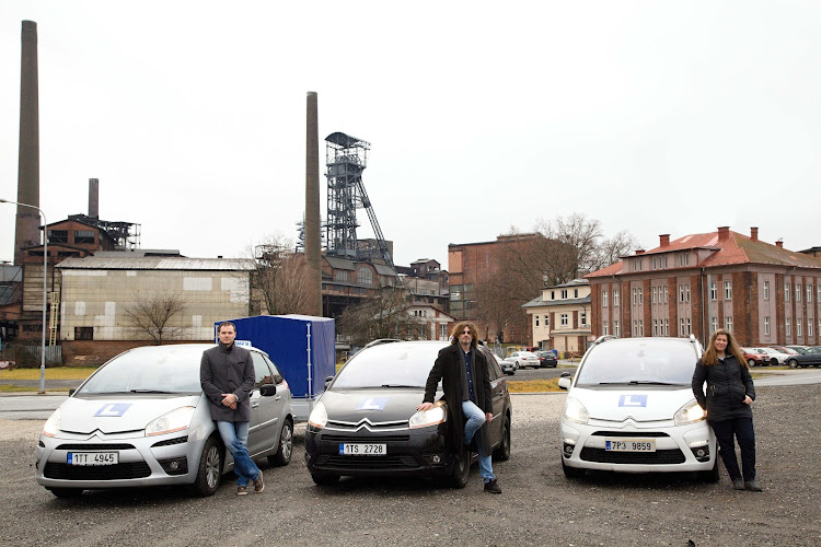 Logo Autoškola Dual Cz Ostrava