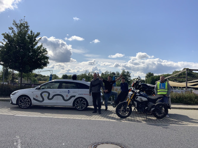 Logo Autoškola Maxu | Martin Uxa