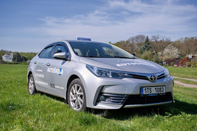 Logo Autoškola Plowman Trade - Kolín