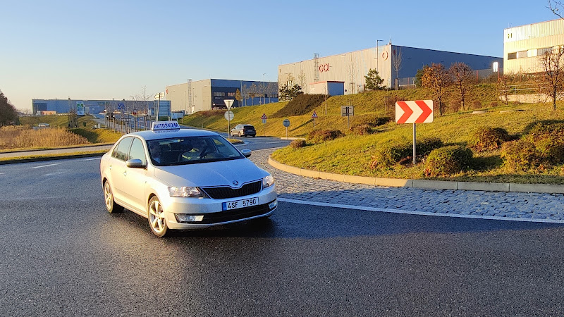 Logo Autoškola X, S.r.o.