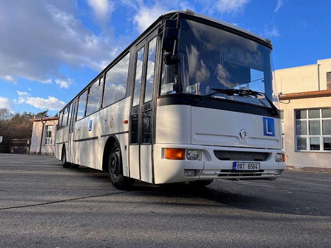 Logo Autoškola Zelená, Akreditované Školicí Středisko