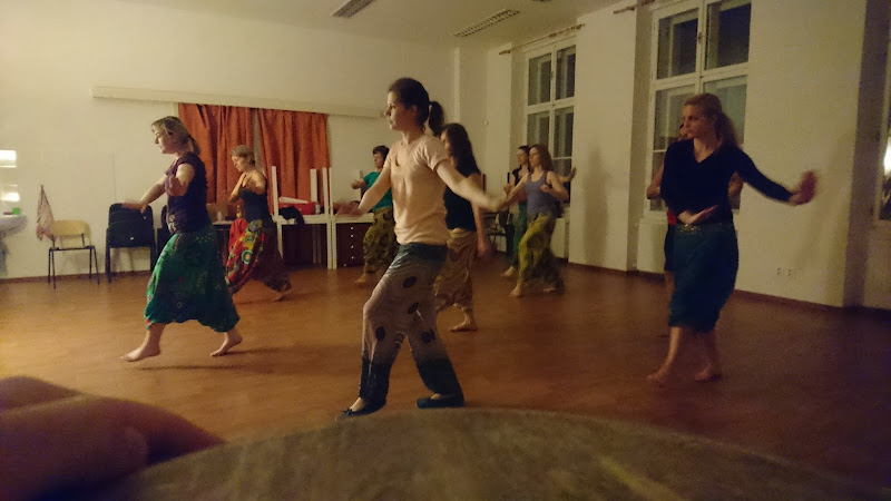 Logo Az Centrum Havlíčkův Brod, Středisko Volného Času