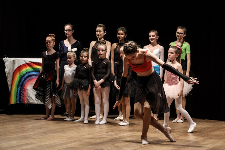 Logo Balet Hradec Králové - Jekatěrina Anatolijevna Slovíková