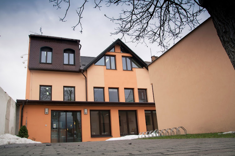 Logo Gaudeo Cb S.r.o. - Jazyková Škola