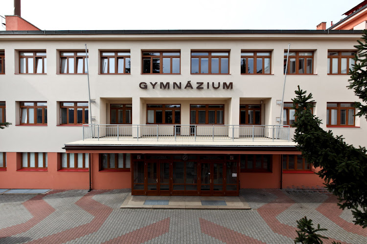 Logo Gymnázium Ivana Olbrachta, Semily, Nad Špejcharem 574, Příspěvková Organizace