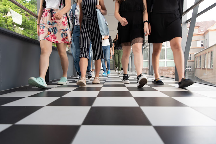 Logo Gymnázium J. Š. Baara