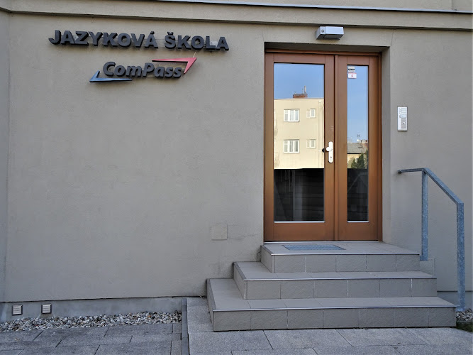 Logo Jazyková Škola Compass