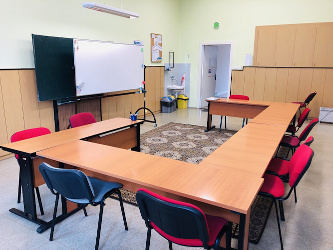 Logo Jazyková Škola Hello Opava