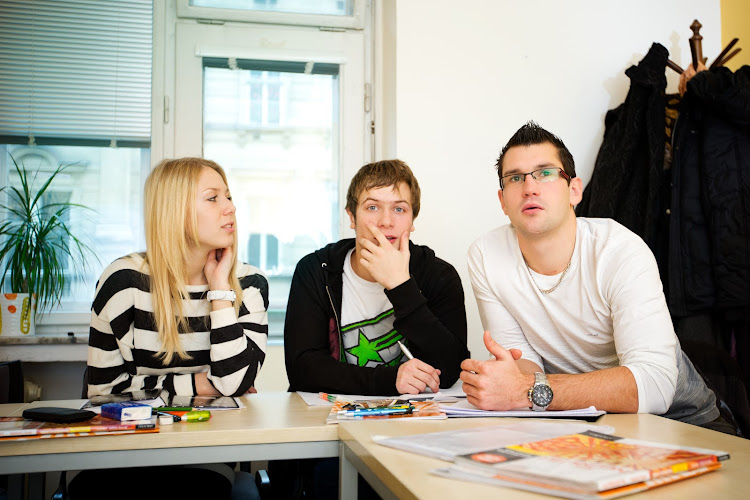 Logo Jazyková Škola P. A. R. K.