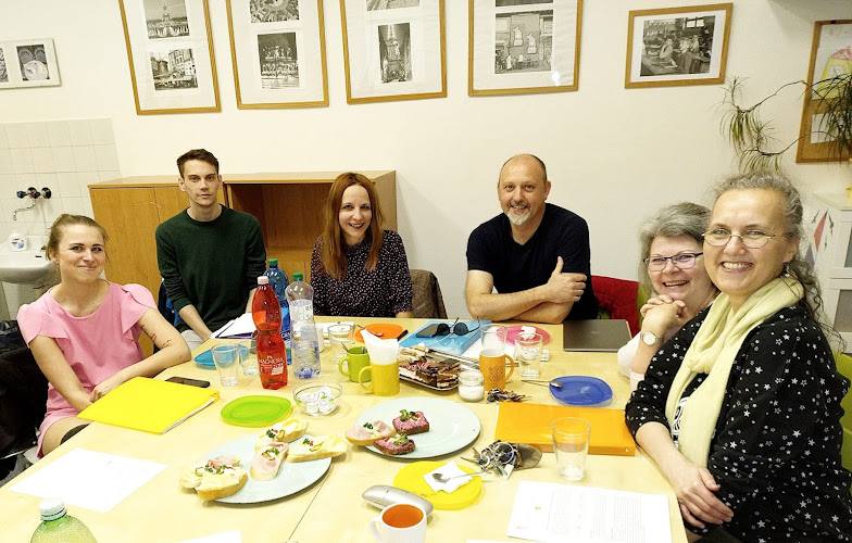 Logo Jazyková Škola Progress Language Institute