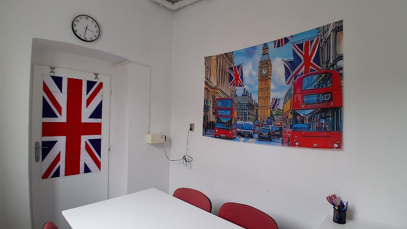 Logo Jazykovka Kravák