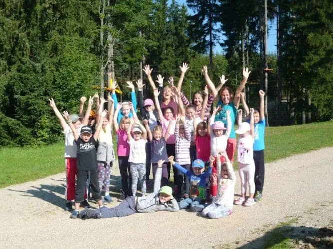 Logo Joyful English - Angličtina Pro Děti (2-13 Let) S Montessori Principy