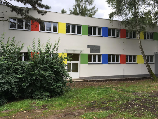 Logo Linguistic - Jazyková Škola S Právem Státní Jazykové Zkoušky V.o.s.