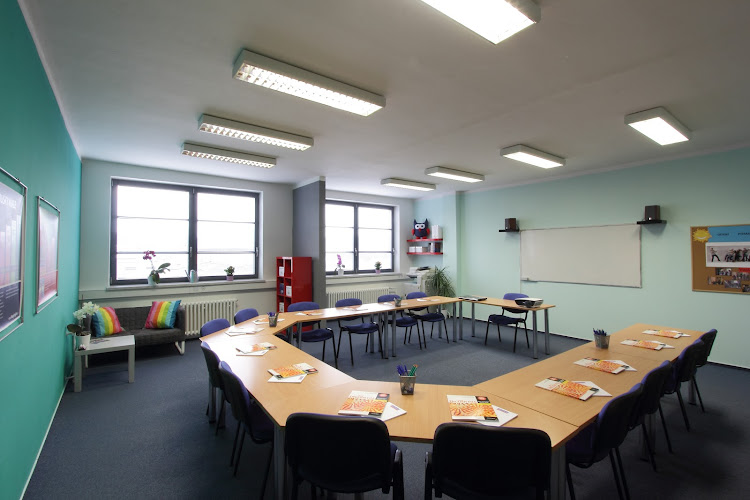 Logo Magic English S.r.o., Trutnov