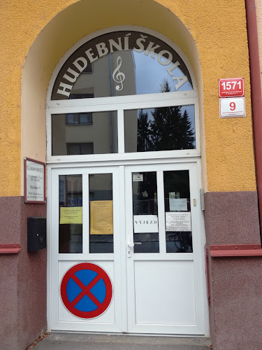 Logo První Soukromá Základní Umělecká Škola S. R. O.