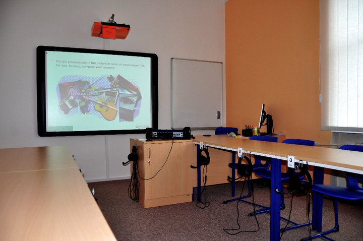 Logo Quatro Language School - Jazyková Škola Trutnov