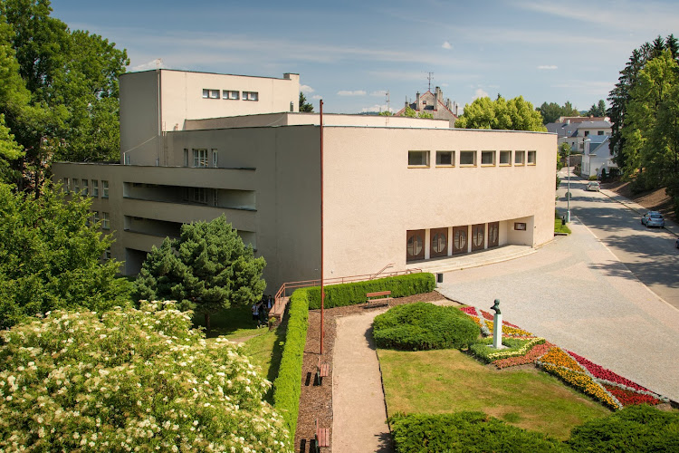 Logo Roškotovo Divadlo