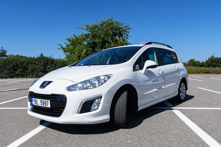 Logo Škola Řízení