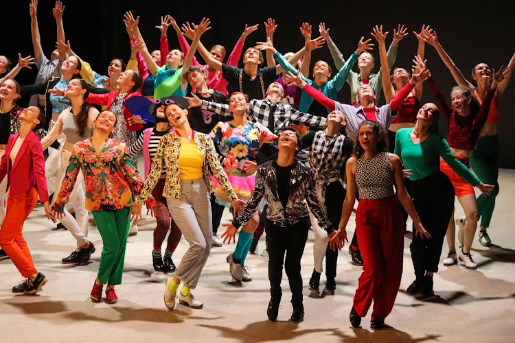 Logo T-Group Dance Studio, Z. S.