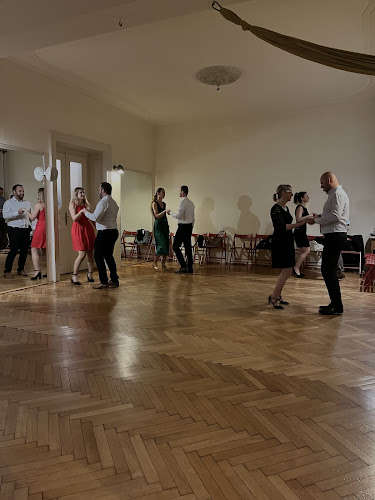 Logo Taneční Kurzy Michal Petrů