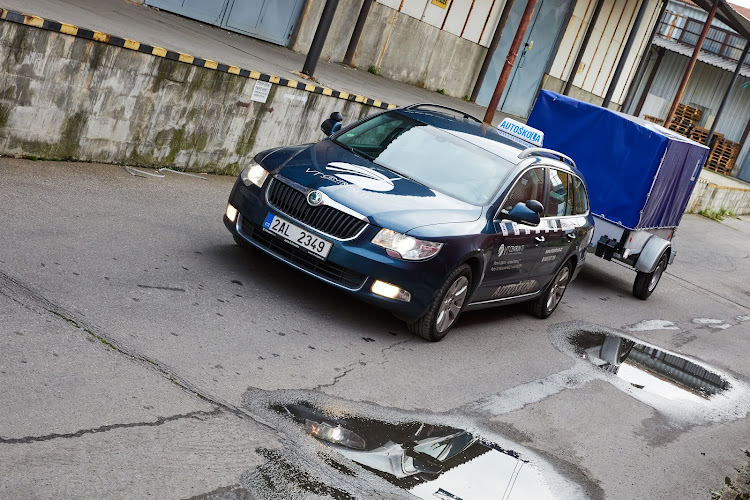 Logo Vt Centrum 11 S.r.o. - Autoškola A Školicí Středisko Řidičů