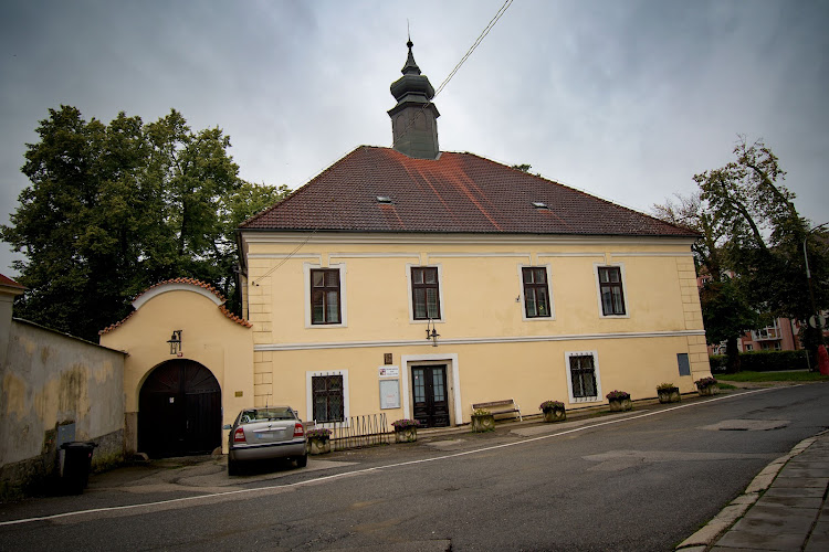 Logo Základní Umělecká Škola Vítězslava Nováka